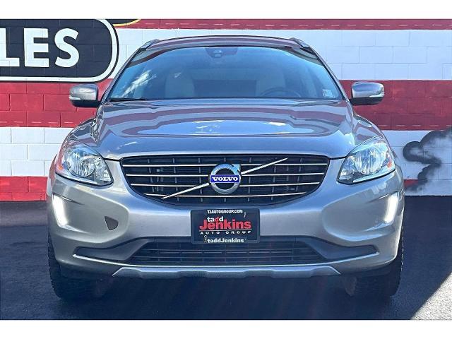 2016 Volvo XC60 - $11,872