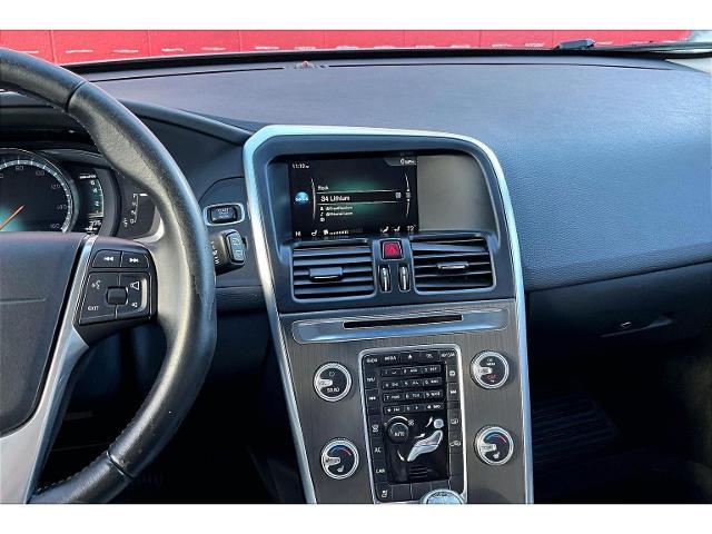 2016 Volvo XC60 - $11,872