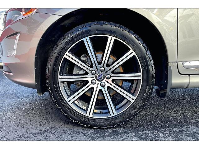 2016 Volvo XC60 - $11,872