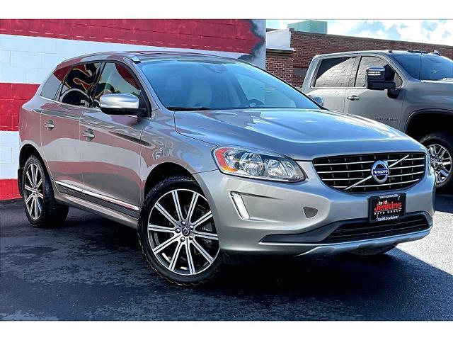 2016 Volvo XC60 - $11,872