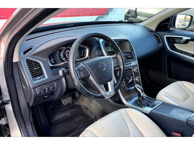 2016 Volvo XC60 - $11,872