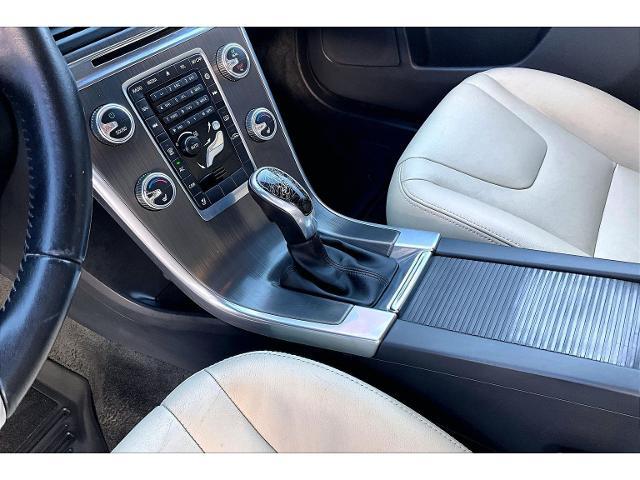2016 Volvo XC60 - $11,872