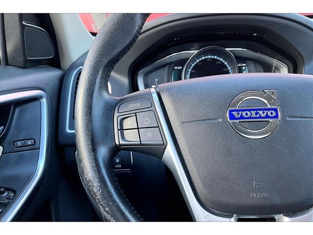 2016 Volvo XC60 - $11,872