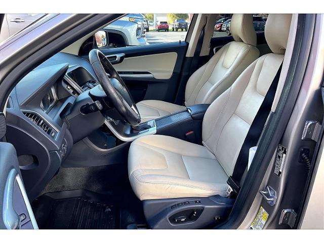 2016 Volvo XC60 - $11,872