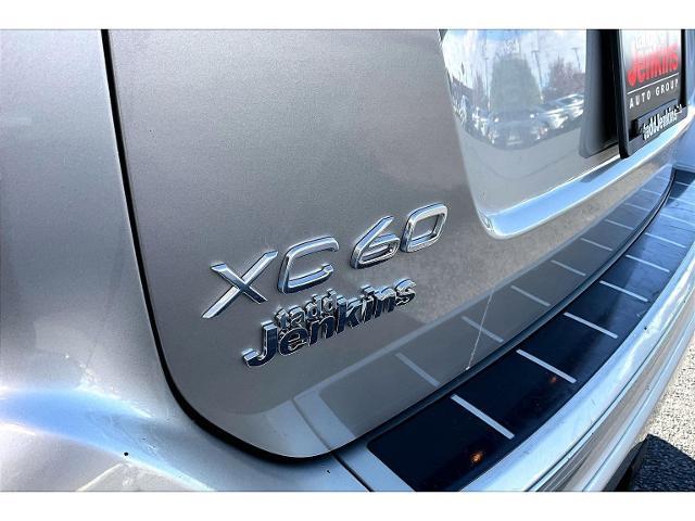 2016 Volvo XC60 - $11,872
