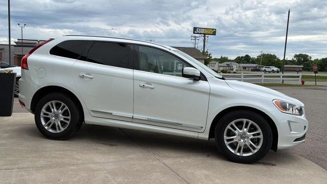 2016 Volvo XC60 T5 Premier