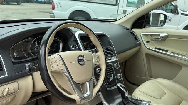 2016 Volvo XC60 T5 Premier