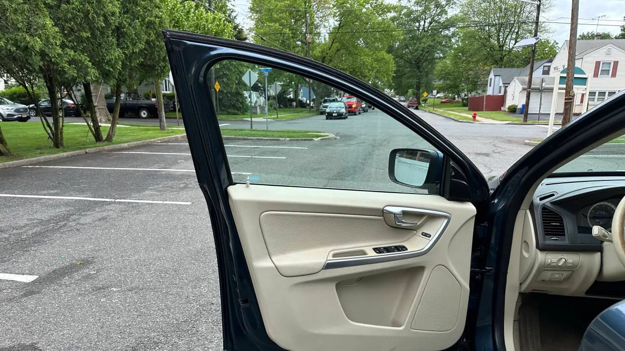 2011 Volvo XC60 T6