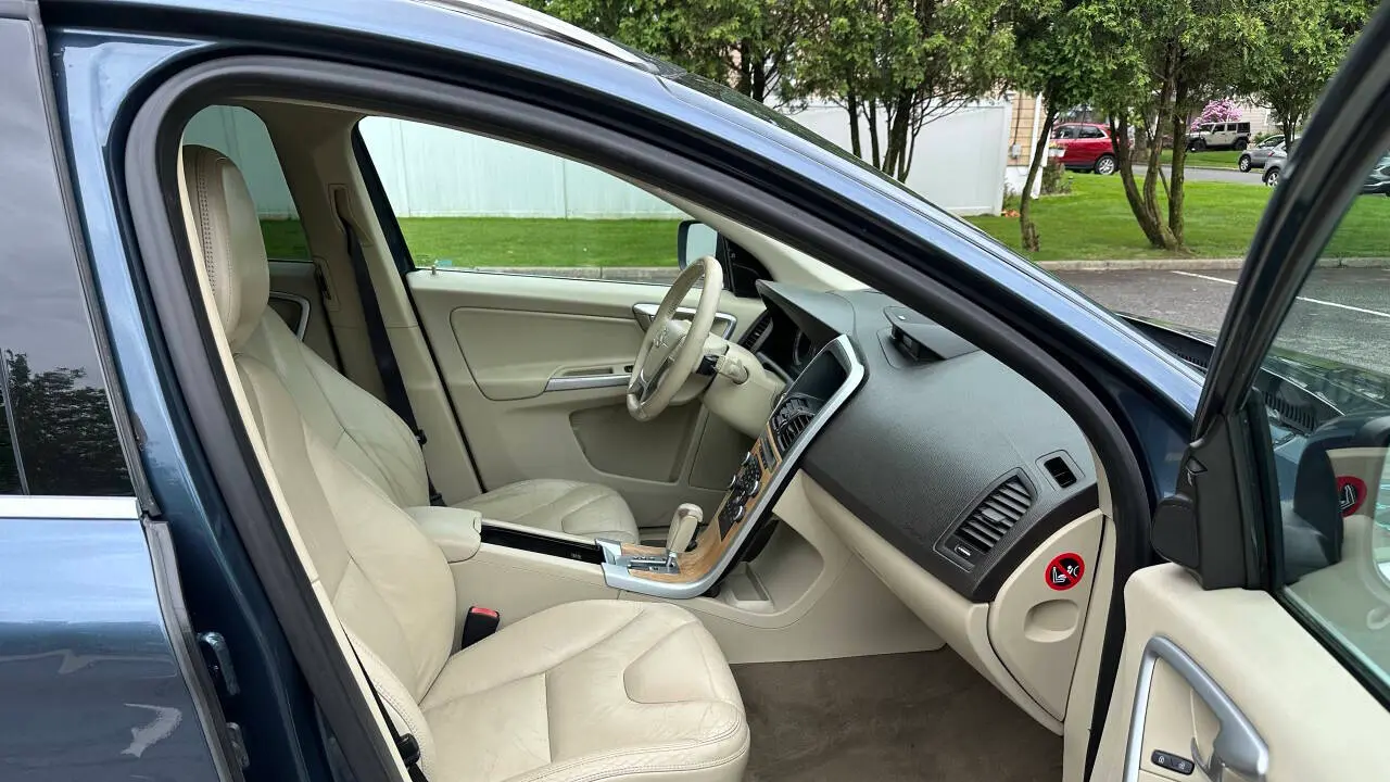 2011 Volvo XC60 T6