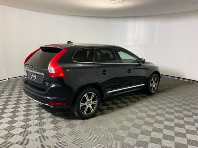 2015 Volvo XC60 - $10,775
