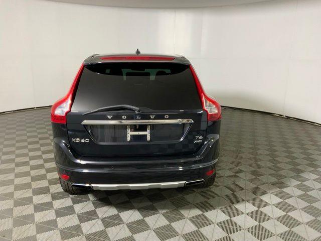2015 Volvo XC60 - $10,775