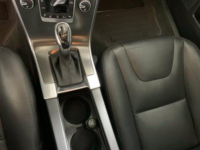 2015 Volvo XC60 - $10,775