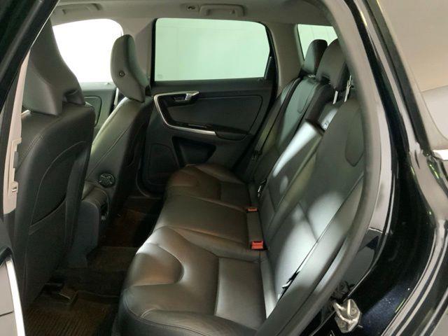 2015 Volvo XC60 - $10,775