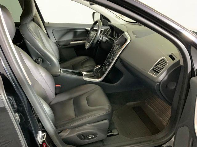 2015 Volvo XC60 - $10,775