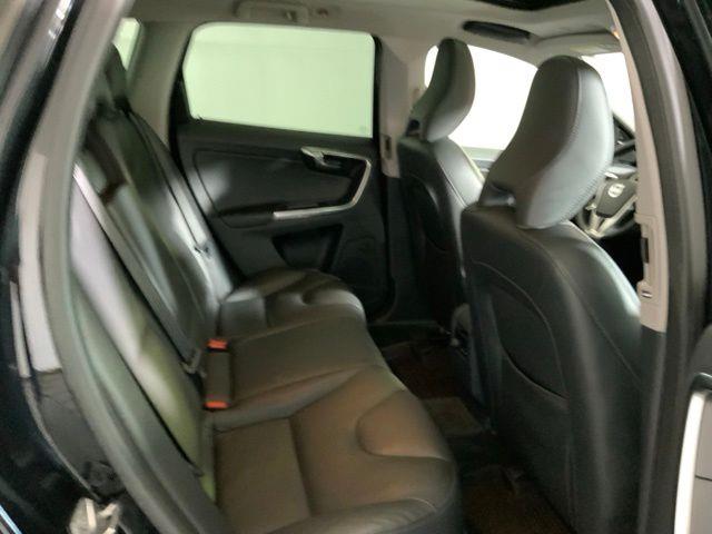 2015 Volvo XC60 - $10,775