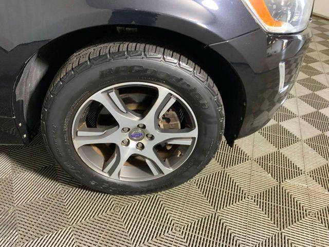 2015 Volvo XC60 - $10,775