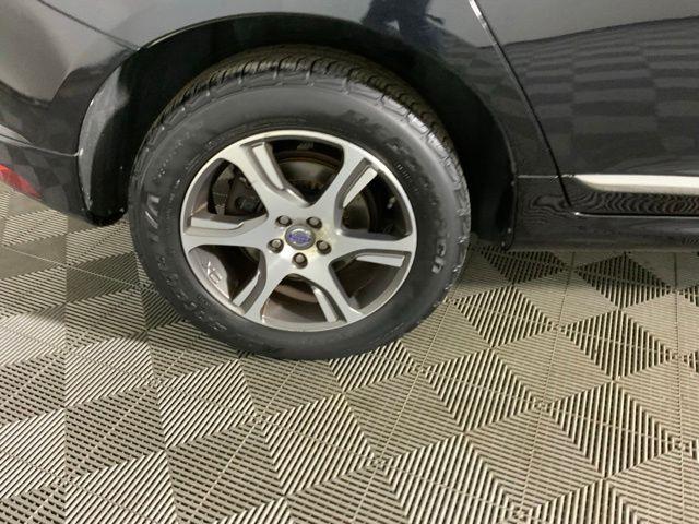 2015 Volvo XC60 - $10,775