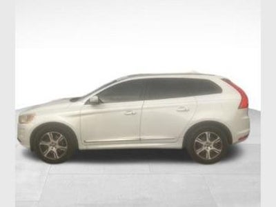 Photo of a 2015 Volvo XC60 AWD T6 4DR SUV (midyear Release) for sale