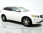 2015 XC60 Thumbnail 3