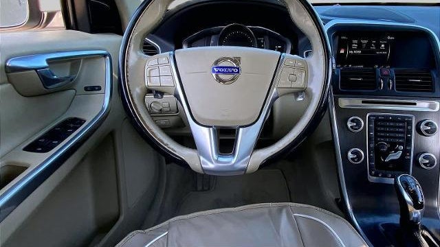2015 Volvo XC60 T6 Platinum