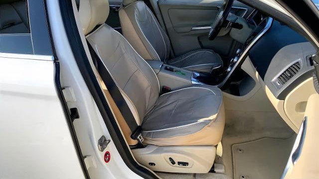 2015 Volvo XC60 T6 Platinum