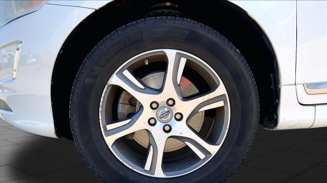 2015 Volvo XC60 T6 Platinum