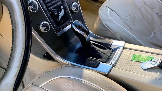 2015 Volvo XC60 T6 Platinum
