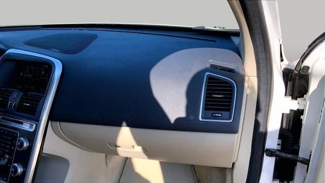 2015 Volvo XC60 T6 Platinum