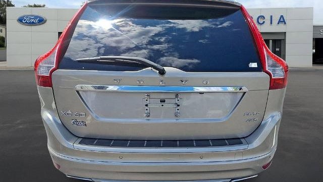 2016 Volvo XC60 T6 Platinum