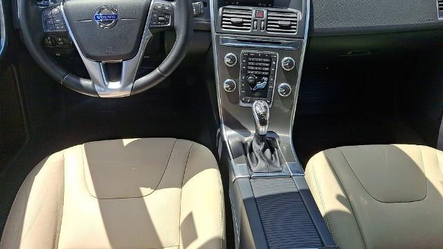2016 Volvo XC60 T6 Platinum
