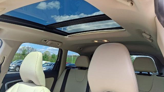 2016 Volvo XC60 T6 Platinum