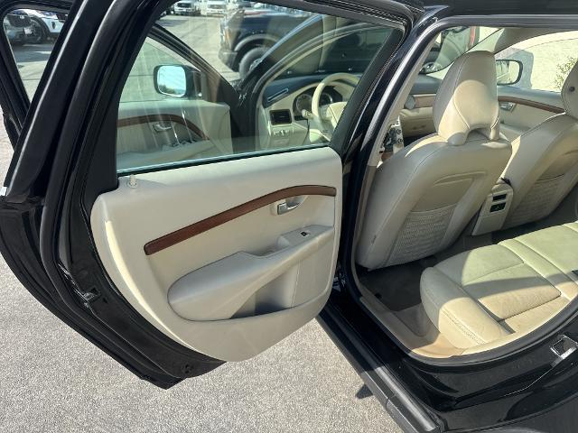 2010 Volvo C70 - $8,500