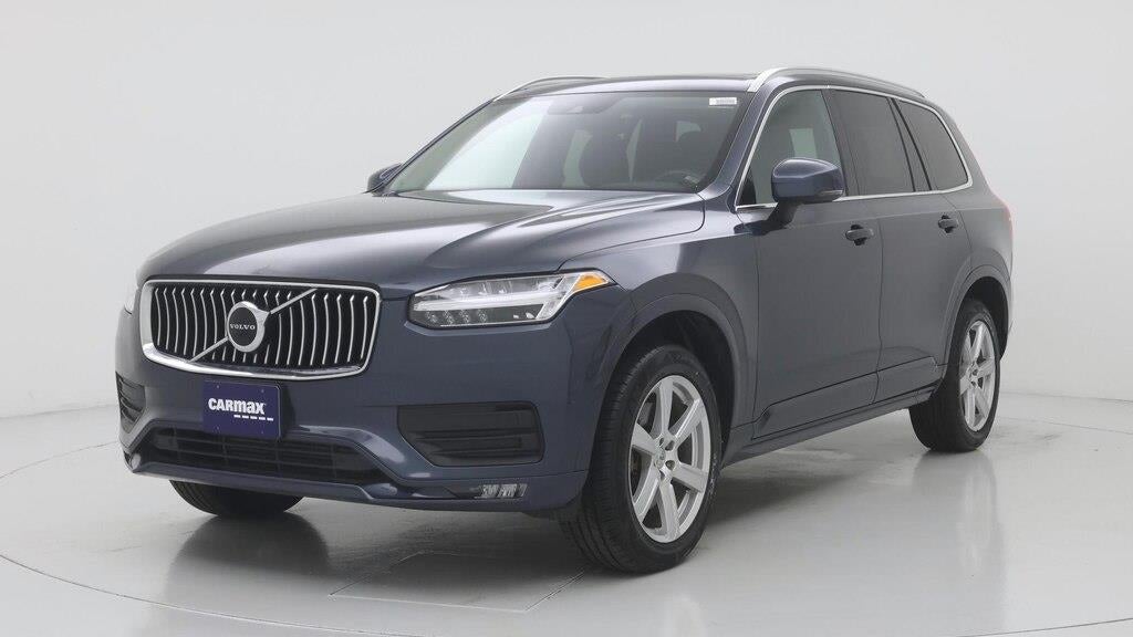2022 Volvo XC90 T6 Momentum 6-Passenger
