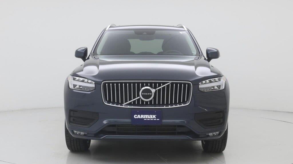 2022 Volvo XC90 T6 Momentum 6-Passenger