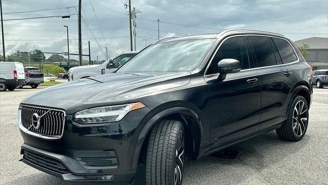 Preowned 2022 Volvo XC90 T6 Momentum 6-Passenger for Sale