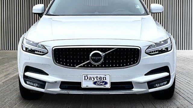 2017 Volvo V90 Cross Country T6