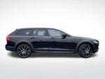 2018 V90 Cross Country Thumbnail 2