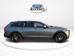 2020 V90 Cross Country Thumbnail 3