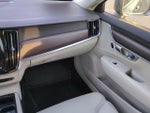 2020 V90 Cross Country Thumbnail 17