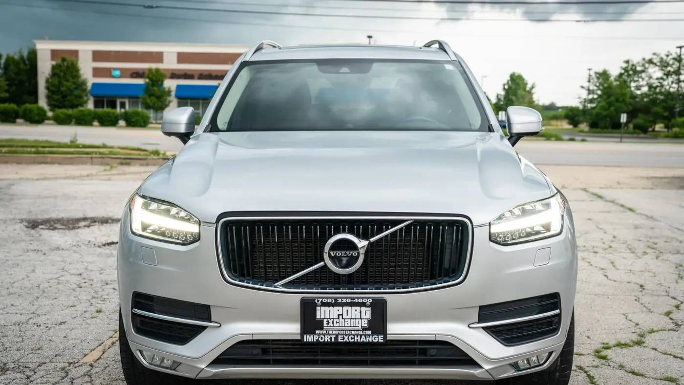 2017 Volvo XC90 T6 Momentum