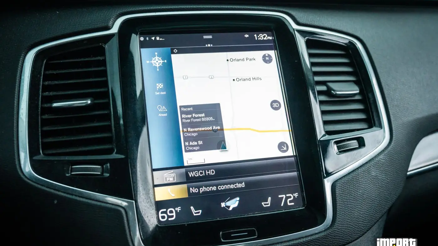 2017 Volvo XC90 T6 Momentum