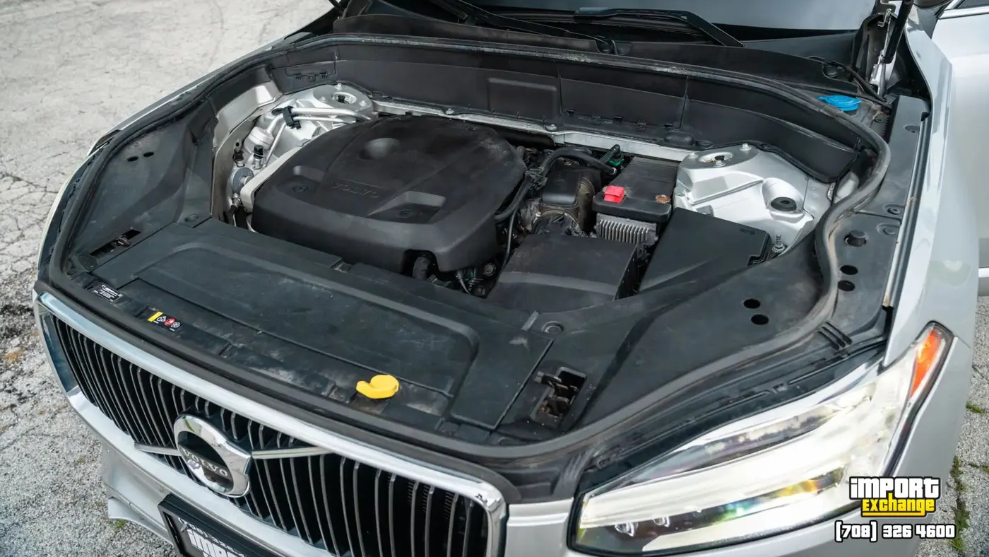 2017 Volvo XC90 T6 Momentum