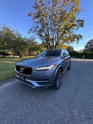 2017 Volvo XC90 with Magic Blue Metallic Exterior
