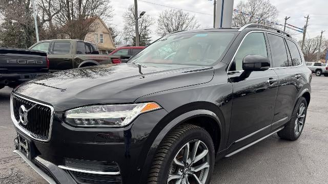 2017 Volvo XC90 T6 Momentum