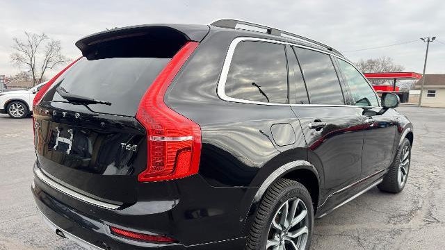 2017 Volvo XC90 T6 Momentum