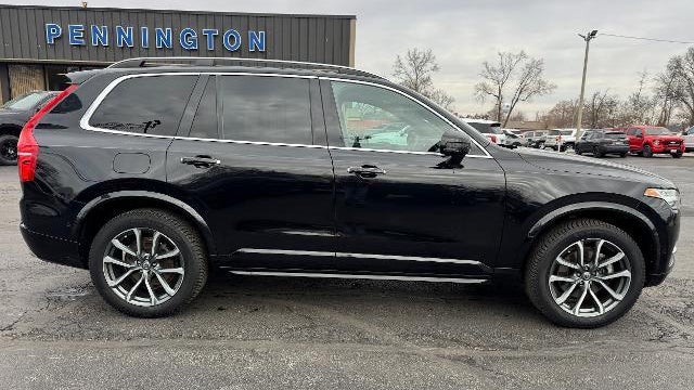 2017 Volvo XC90 T6 Momentum