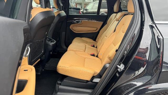2017 Volvo XC90 T6 Momentum