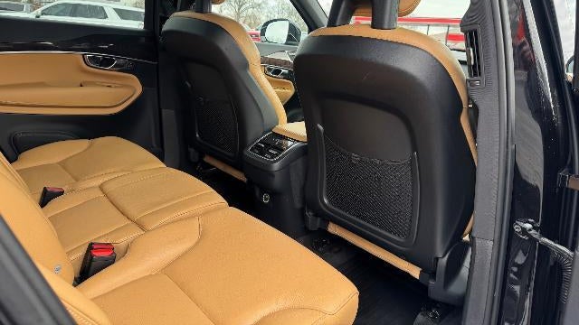 2017 Volvo XC90 T6 Momentum