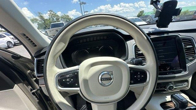 2017 Volvo XC90 T6 Momentum