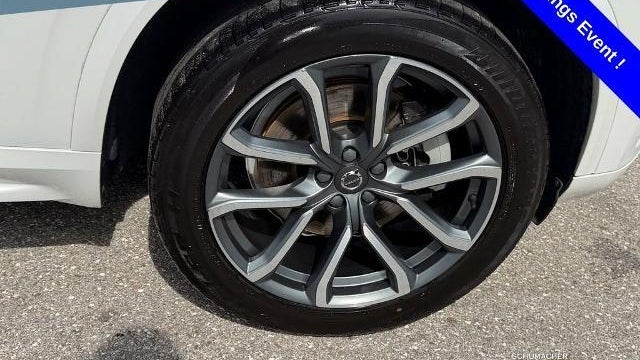 2019 Volvo XC90 T6 Momentum
